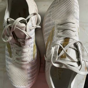 Brooks size 9 energize